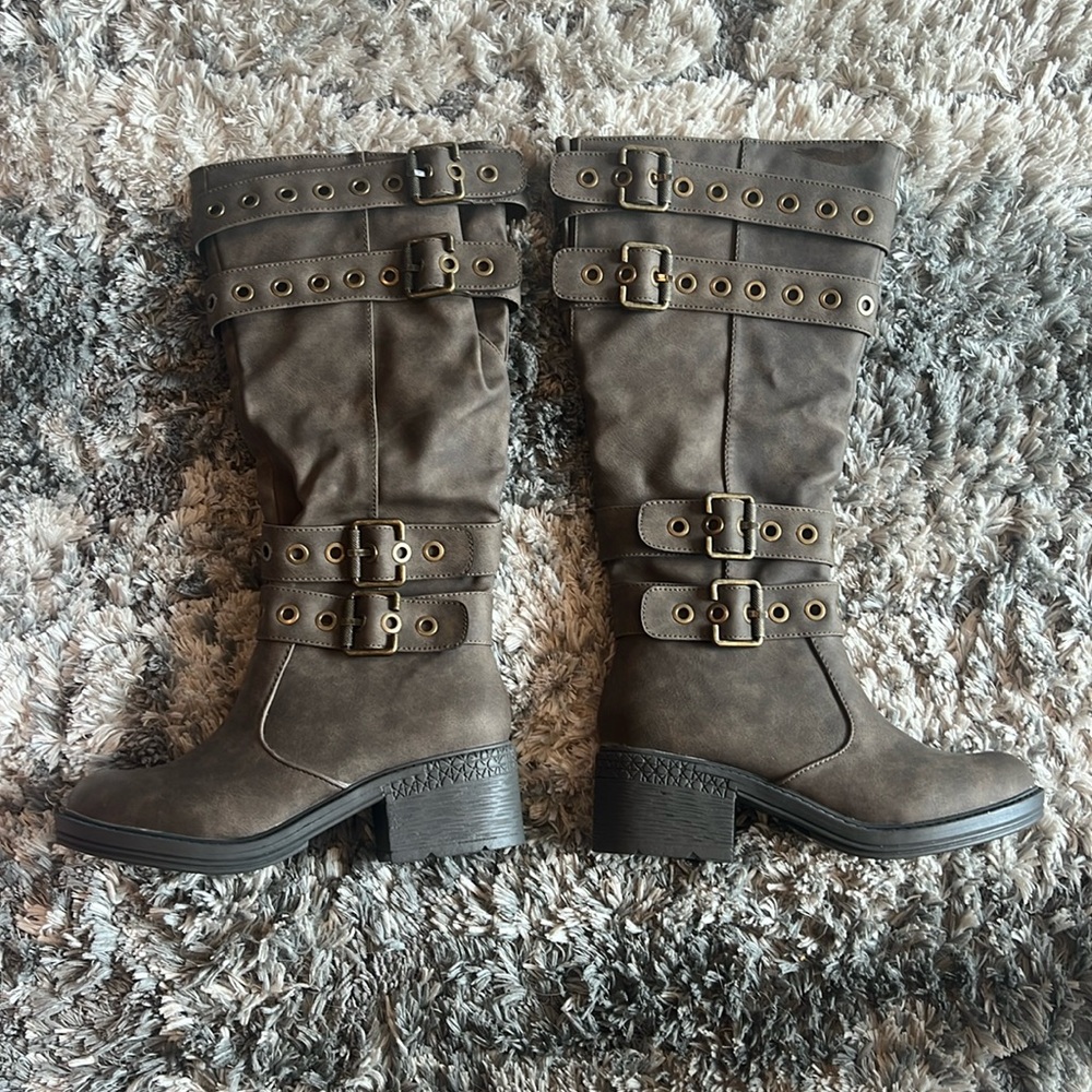 2 Lips Too Buckle Boots